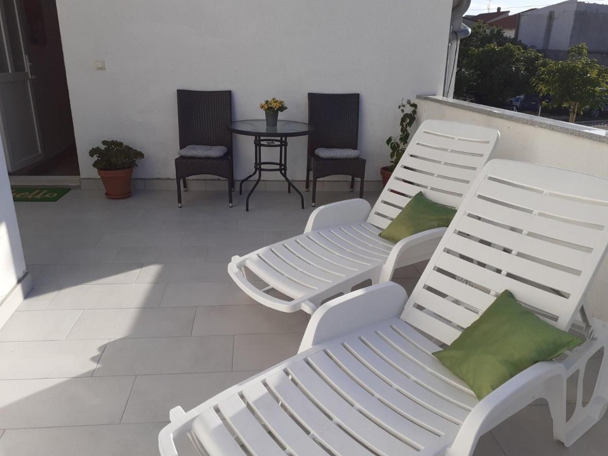 Apartment & Rooms Riva 沃迪切 外观 照片