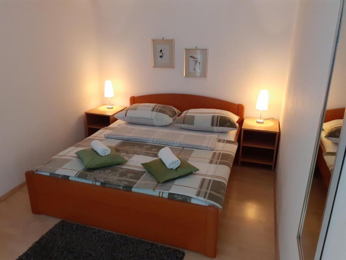 Apartment & Rooms Riva 沃迪切 外观 照片