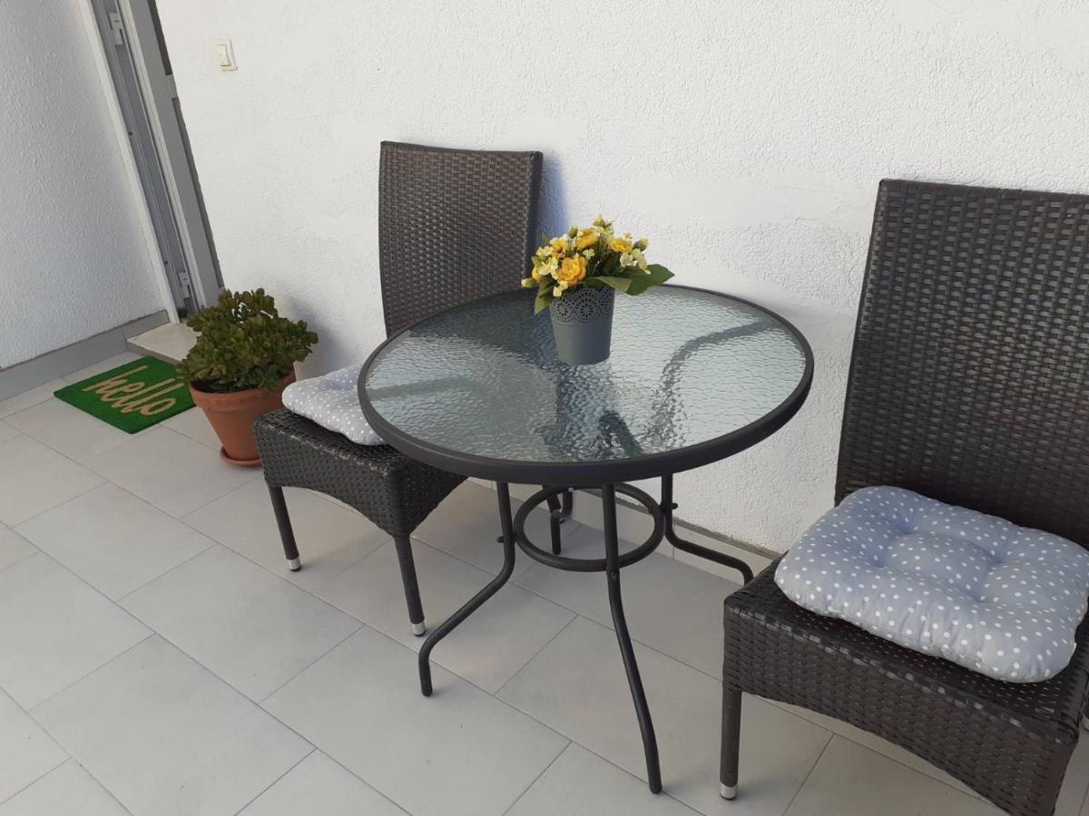 Apartment & Rooms Riva 沃迪切 外观 照片
