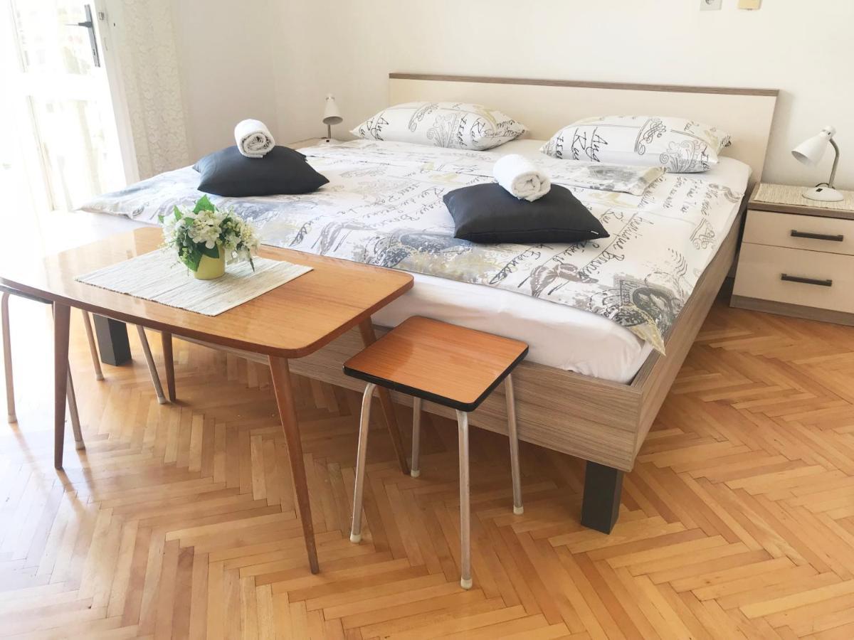 Apartment & Rooms Riva 沃迪切 外观 照片