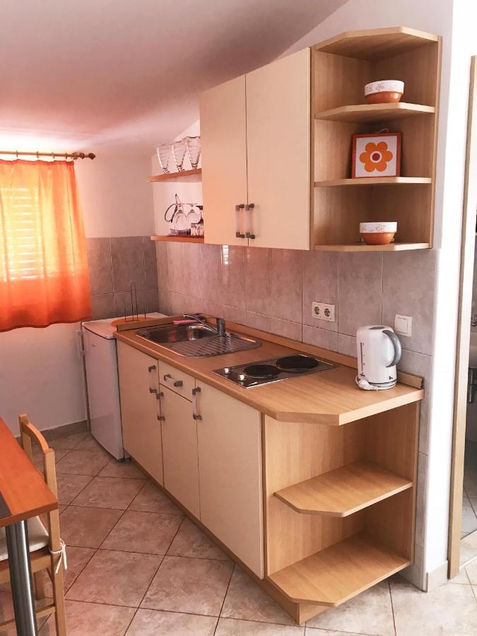 Apartment & Rooms Riva 沃迪切 外观 照片